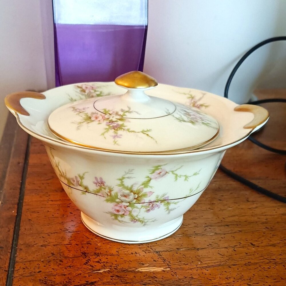 Vintage Theodore Haviland Rosalinde Sugar Bowl and Lid. New York